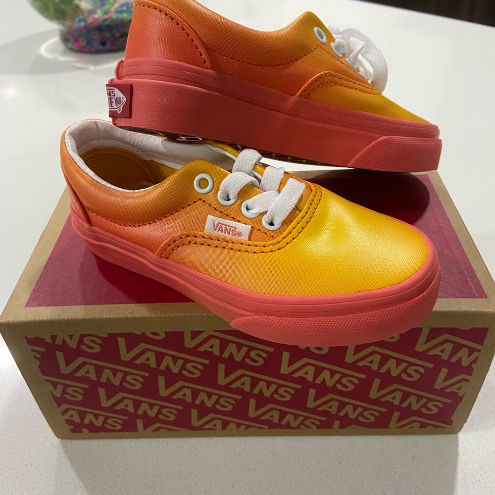 NIB vans sundet fade dubarry
